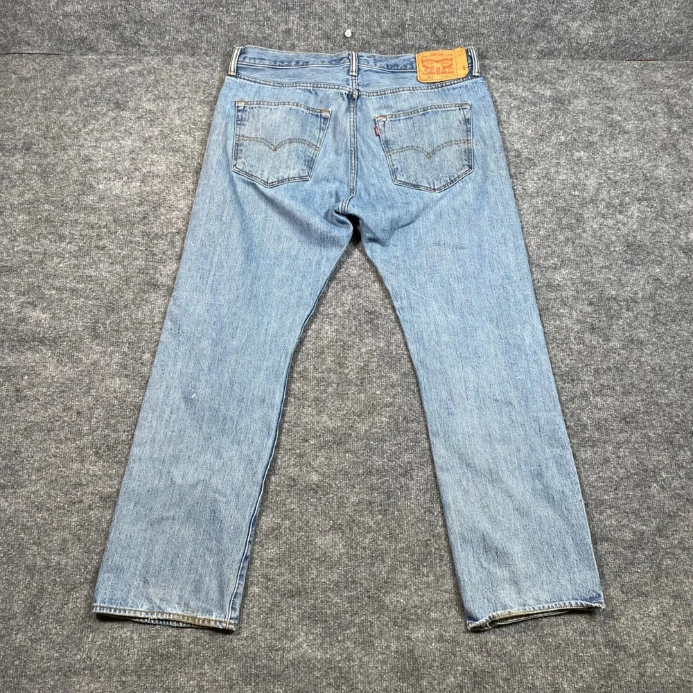 Levis 501 Mens Light Wash Straight Leg Button Fly Denim Jeans 36x30 Blue